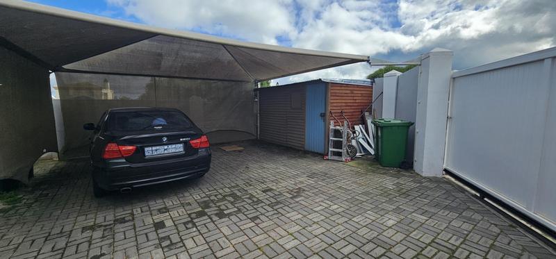 7 Bedroom Property for Sale in Country Club Western Cape